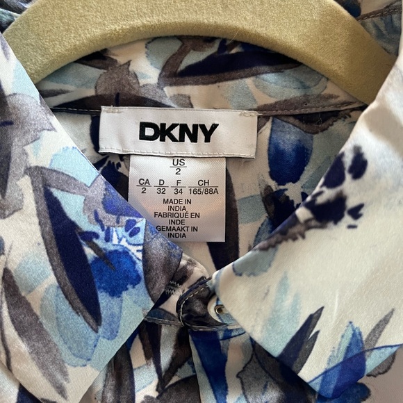 DKNY Floral Blue and White Belted Sleeveless Dress Women’s Size 2 - Picture 14 of 14